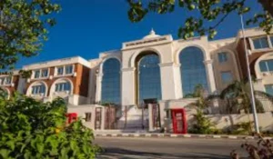 الحياة في التجمع الخامس: دليلك الكامل للمميزات والعيوب 4 المدرسة البيريطانية الدولية