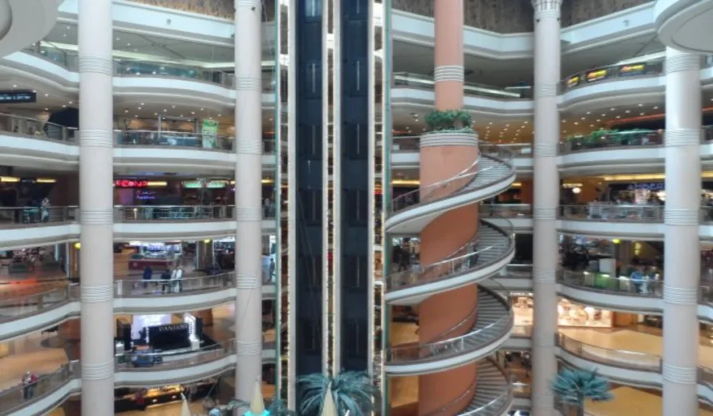 إمتى الدور العلوي ممكن يكون أفضل للإيجار طويل الأمد؟